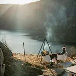 Hébergement de vacances Cozy With View Over Avedalsvannet Moi (Lund)
