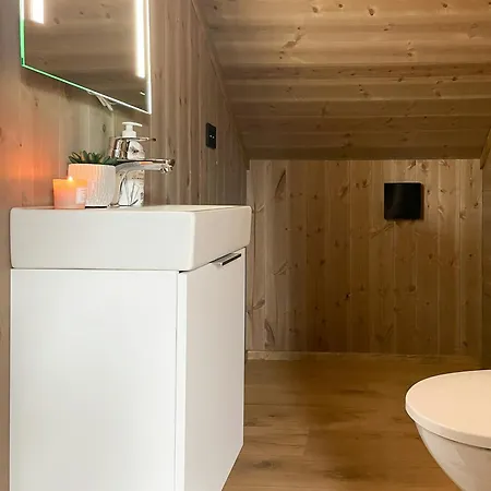 Cozy With View Over Avedalsvannet Vakantiehuis