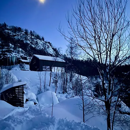 Cozy With View Over Avedalsvannet Vakantiehuis