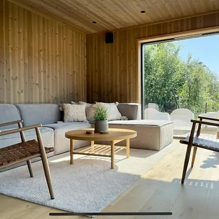 Cozy With View Over Avedalsvannet Дом отдыха