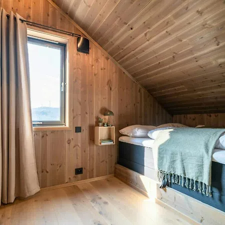 Cozy With View Over Avedalsvannet Дом отдыха Мои