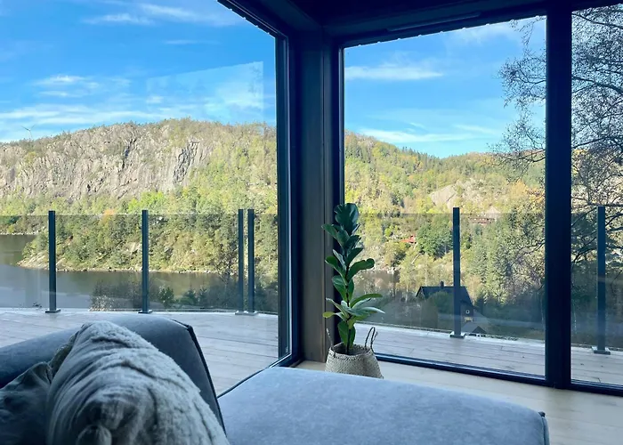 Cozy With View Over Avedalsvannet Moi (Lund)